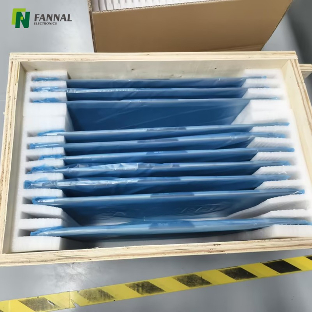 Ampio touch screen da 18,5'. Interfaccia USB Multi-touch per applicazioni sanitarie