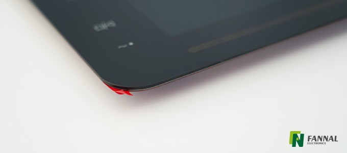 Il tocco visualizza il bordo nero.jpg